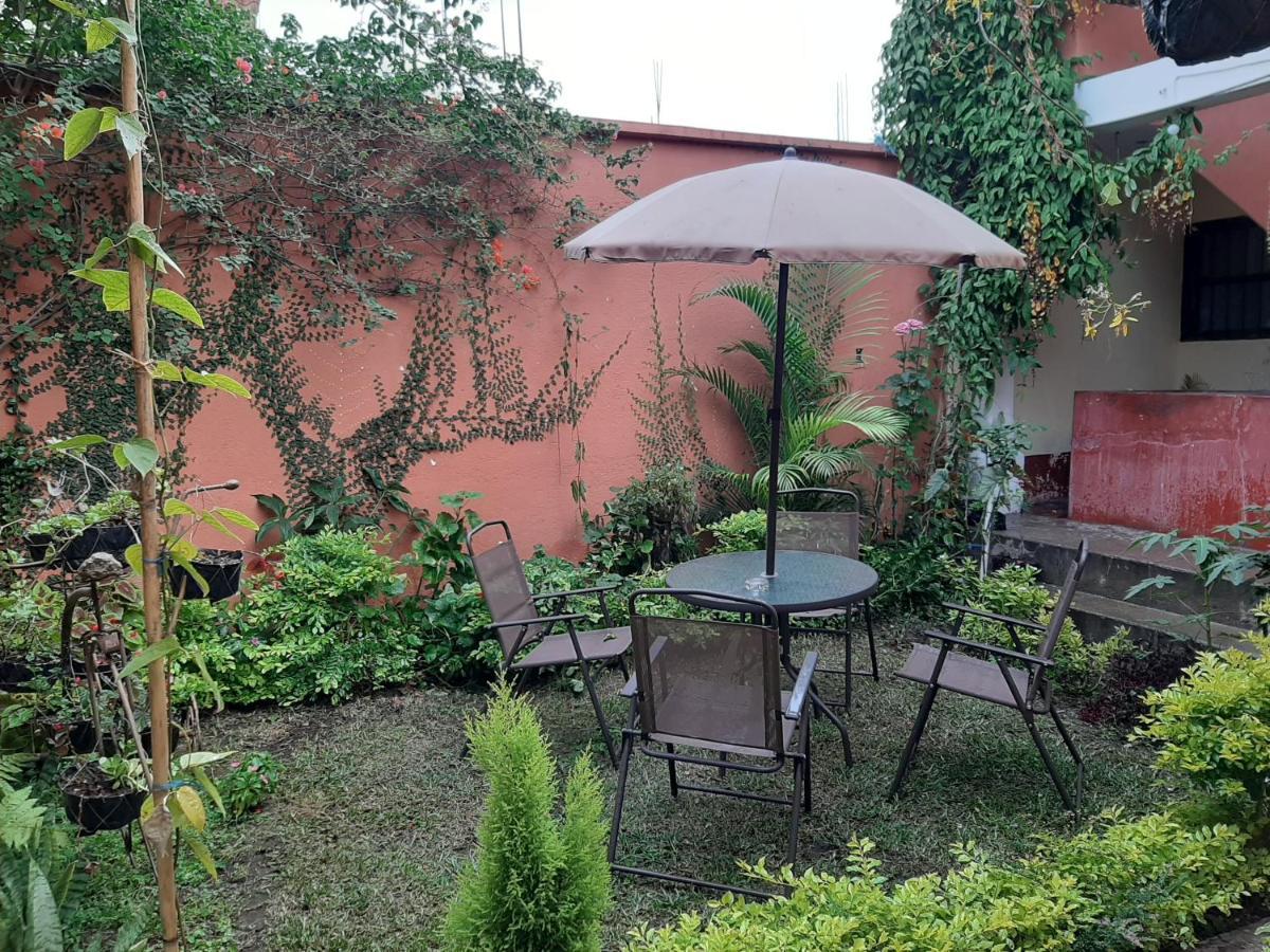 Hotel Antigua House Bagian luar foto